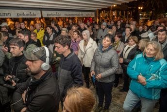 Održan protest Sindikalne organizacije Budvanske rivijere za očuvanje Slovenske plaže Održan protest Sindikalne organizacije Budvanske rivijere za očuvanje Slovenske plaže