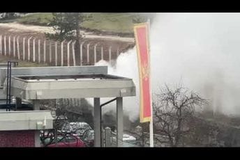 (VIDEO) Otpad iz Termoelektrane u oblacima dima transportuje se do deponije Maljevac