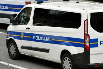 Split: Čuli ekavicu pa napali srpske državljane - slomili im staklo i pokušali da ih izvuku iz kola