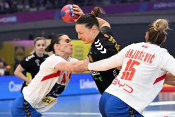 Spektakularno izdanje fenomenalnih 'lavica': Crna Gora deklasirala Srbiju i prošla u četvrtfinale