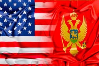 Ujedinjena crnogorska dijaspora SAD-a: Crkva Srbije se u Americi poklonila crnogorskoj zastavi Ujedinjena crnogorska dijaspora SAD-a: Crkva Srbije se u Americi poklonila crnogorskoj zastavi