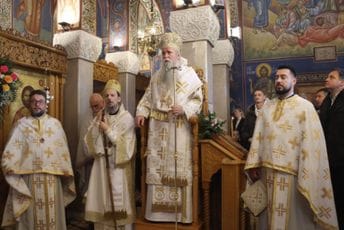 Joanikije: Sve više sazrijeva misao da se vrate Njegoševe kosti iz onog mauzoleja u kapelu