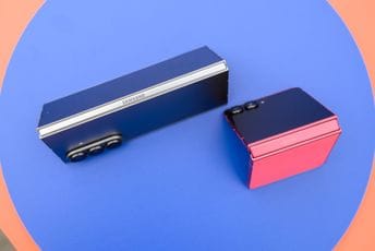 Pet prazničnih kadrova koje možeš snimiti samo preklopnim telefonom Pet prazničnih kadrova koje možeš snimiti samo preklopnim telefonom