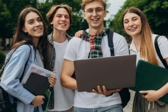Ujedinjeni svjetski koledži za Crnu Goru opredijelili pet stipendija za naredne dvije školske godine Ujedinjeni svjetski koledži za Crnu Goru opredijelili pet stipendija za naredne dvije školske godine
