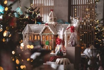 Praznična sezona u hotelu The Chedi Luštica Bay: zimska šuma, kulinarsko uživanje i porodični trenuci