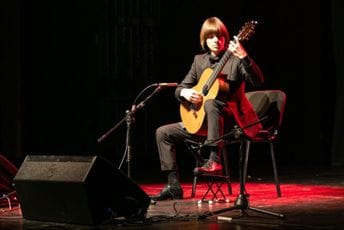 U Podgorici nastupili Petar Nikolić i španski duo Lorenco-Sinel: Publika uživala u gitarskoj virtuoznosti i flamenko energiji