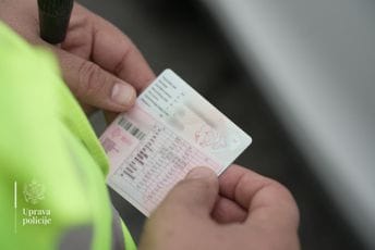 Mladić iz Kotora koristio falsifikovanu saobraćajnu dozvolu, podnijeta krivična prijava