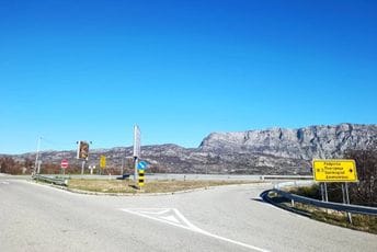 (FOTO) Evo gdje je unaprijeđena saobraćajna signalizacija: Na 20 ključnih raskrsnica u Crnoj Gori