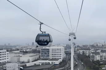 Otvorena najduža gradska žičara u Evropi (FOTO)