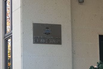 DPS: Vlada laže, obmanjuje i manipuliše, na Veljem brdu ne gradi se nikakvo naselje