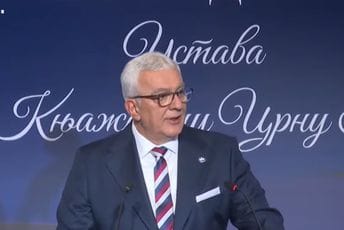 Mandić: Aktuelni Ustav upodobiti sadašnjosti i promijeniti status srpskog jezika