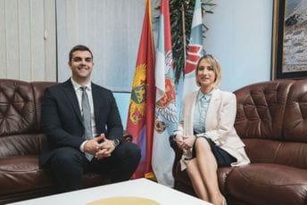 Poslanici SNP-a uputili čestitku Jokoviću