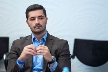 Mustajbašić: Mladi su naš prioritet, na prijedlog Kluba odbornika DPS-a 320.000 eura za stambene kredite i stanarine