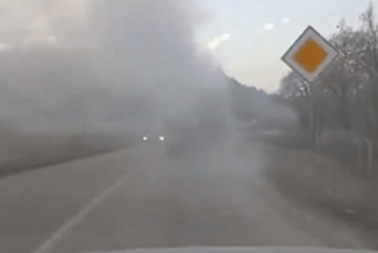 "Skandal": Pogledajte kako transportuju šljaku iz Termoelektrane Pljevlja (VIDEO)