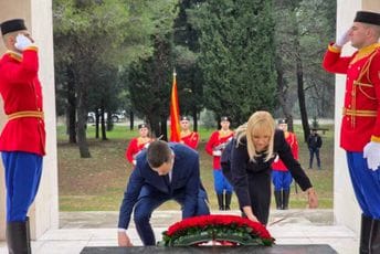"Dan kada je rečeno ‘ne’ fašizmu": Mujović i Borovinić-Bojović položili vijenac na spomenik Partizanu borcu