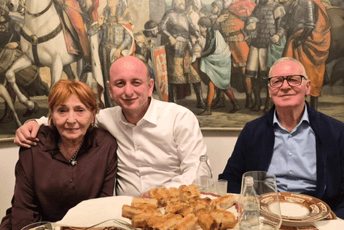 "Nijesmo pričali o Botunu": Knežević na slavi kod Vučića