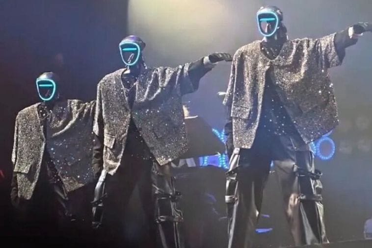(VIDEO) Plesna tačka humanoidnih robota na koncertu u Čengduu oduševila korisnike društvenih mreža