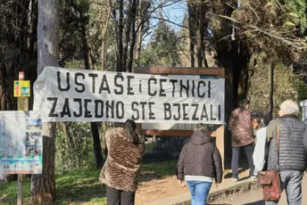 Nema krivičnog djela u sadržaju transparenta "Ustaše i četnici, zajedno ste bježali"