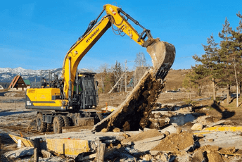 MDUP: Nastavljeno uklanjanje nelegalnih objekata na Žabljaku