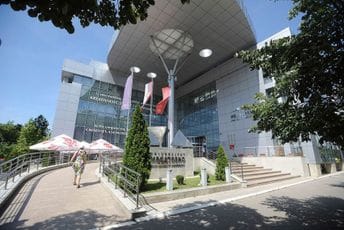 Vlada privremeno obustavila priznavanje diploma Megatrenda