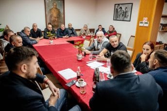 Konatar i Golović sa bivšim radnicima Željezare: Zajedničkim snagama da ispravimo višedecenijske nepravde učinjene prema radnicima