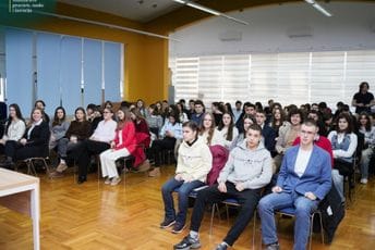 MPNI dodijelilo 93 stipendije talentovanim srednjoškolcima