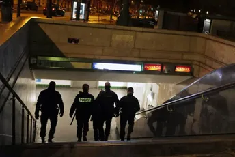Pariz: Muškarac izbo tri žene u metrou