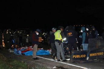 Tragedija u Gvatemali: Autobus upao u provaliju, poginulo 15 osoba