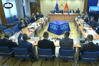 (VIDEO) Nova svađa Đukanovića i Abazovića, razmijenili teške riječi i uvrede