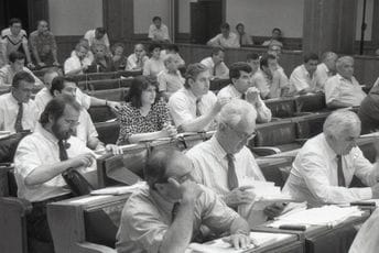 Znate li kad je u Crnoj Gori zakonom dozvoljeno odsustvo zbog vjerskih praznika?