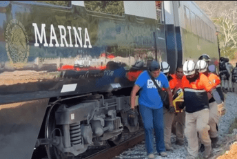 Meksiko: Voz iskočio iz šina, poginulo 13 osoba