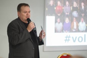 Bader: Zakon o strancima treba unaprijediti kroz razvojno i tržišno prilagođena rješenja