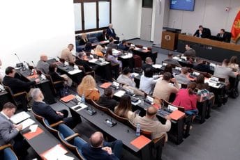 Barska URA: Uprkos svim apelima barska vlast izglasala prodaju parcela za vrijednost jedne garsonjere u zelenom pojasu u Šušnju