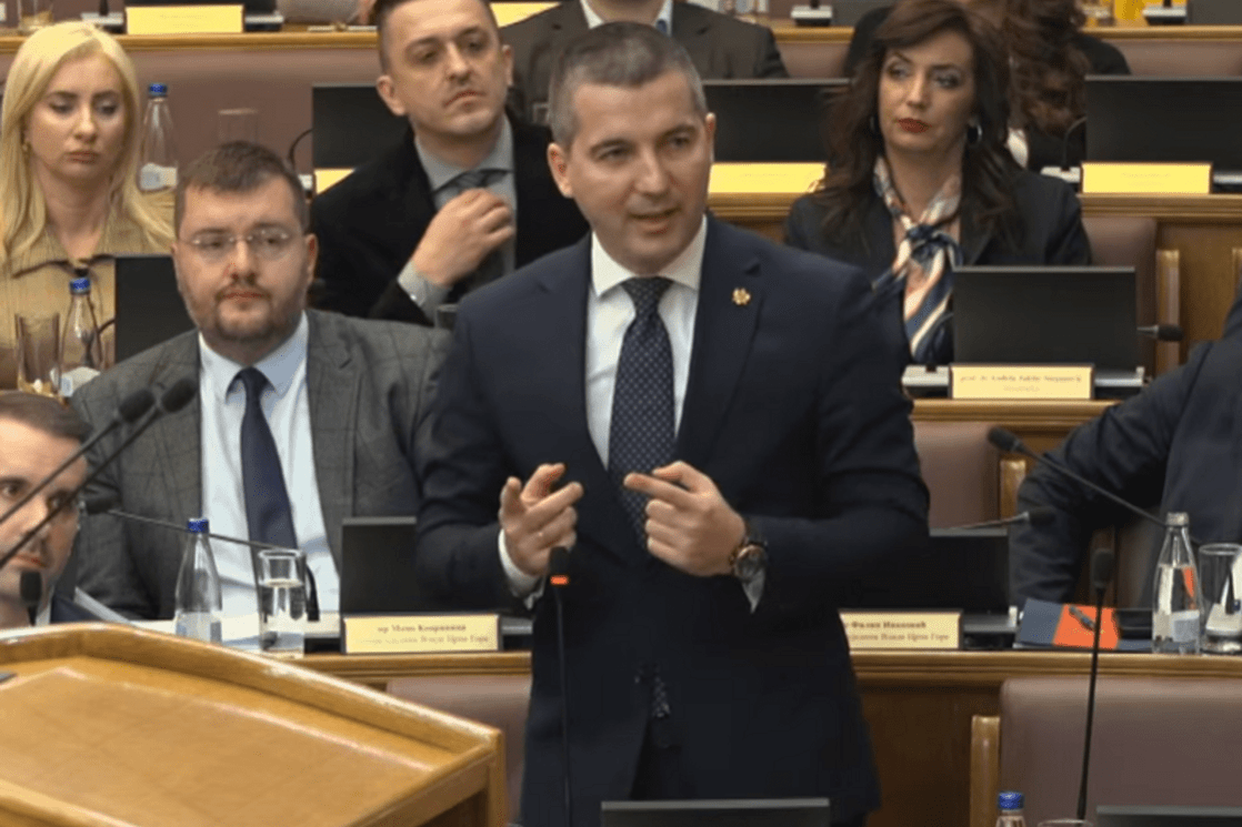 Pred poslanicima sjutra Bečić, Suljević i Šimun