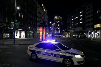 Tragedija u Beogradu: Mladić skočio s devetog sprata nakon što mu je preminula djevojka