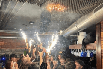 (VIDEO) Objavljen snimak početka požara iz bara sa švajcarskog skijališta