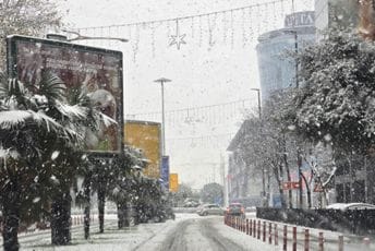 (VIDEO/FOTO) Pada snijeg u Podgorici, Danilovgradu, na Cetinju...