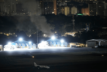 Vanredno stanje u Venecueli: Karakas pod udarima, Maduro optužio SAD za agresiju, mnogi ostali bez struje