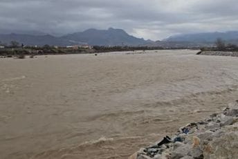 U Skadru strahuju od poplava: Nivoi rijeka kritični, sela odsječena, domaćinstva danima bez struje