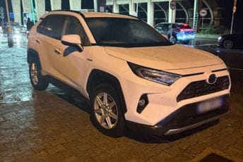 Traže ga Srbija i Švedska: Na GP Božaj oduzeta Toyota državljaninu Albanije