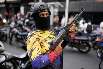 (VIDEO) Pucnjava blizu predsjedničke palate u Karakasu: Naređena evakuacija, vojska na ulicama