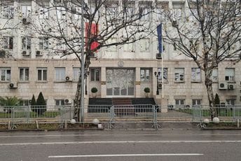 Iz Milatovićevog kabineta traže obustavu davanja aerodroma na koncesiju