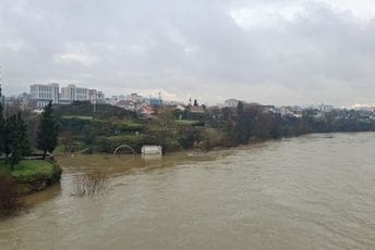 Morača dostigla nivo od gotovo 11 metara, ugrožen apsolutni rekord Morača dostigla nivo od gotovo 11 metara, ugrožen apsolutni rekord