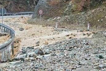 Mojkovac: Vremenske nepogode prekinule put ka ski-centru Žarski