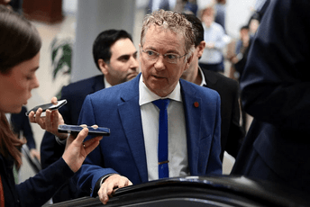 Američki senatori usvojili da Tramp bez odobrenja Kongresa ne može da sprovodi vojne operacije u Venecueli