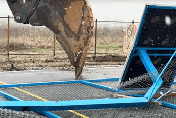 Donja Gorica: Srušena ograda poligona, rezaće i asfaltnu podlogu