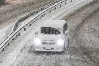 Oluja Goreti pogodila Veliku Britaniju: Otkazano na desetine letova sa najvećeg aerodroma