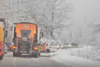 Udes na putu Bijelo Polje - Mojkovac: Sedam osoba prebačeno u bolnicu
