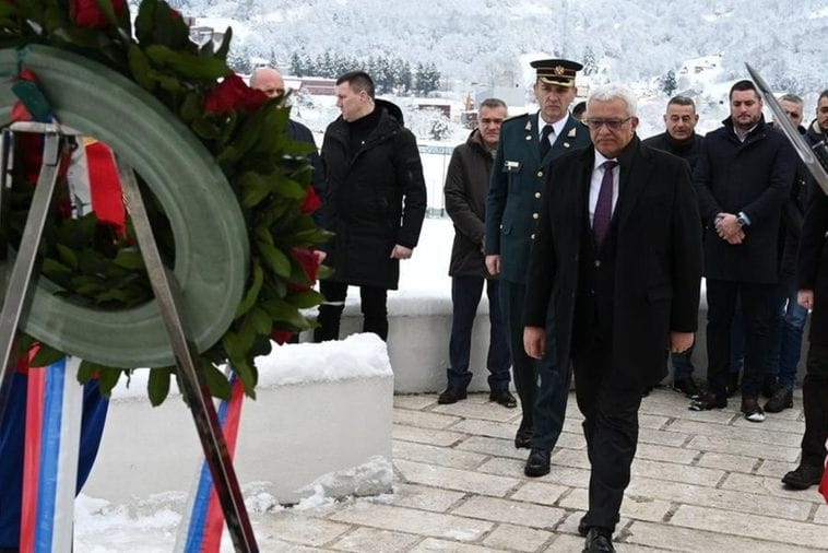 Dosta je laži Crkve Srbije i Andrije Mandića Dosta je laži Crkve Srbije i Andrije Mandića