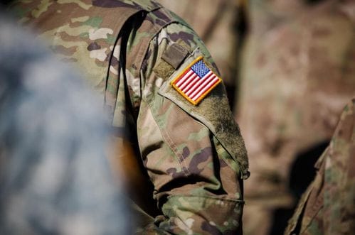 Iran dronovima napao američke baze u Bahreinu: Pogođen i brod u Hormuškom moreuzu nakon udara SAD-a